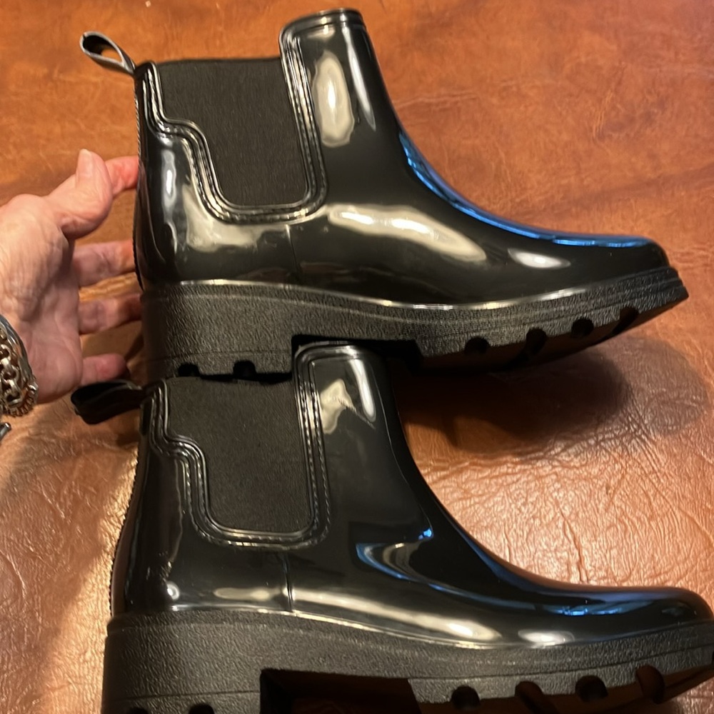 Capelli New York Rain Boots Size 9 Black New without tags